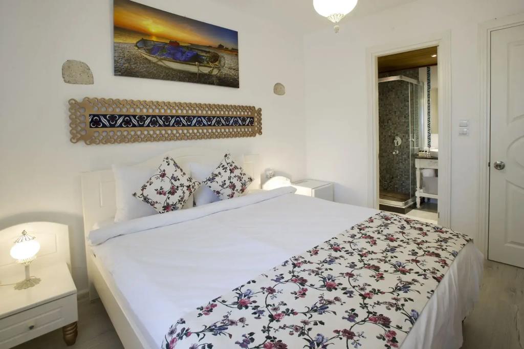 Lodos Hotel 0*