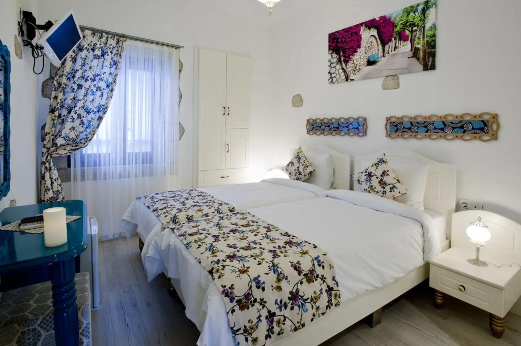 Lodos Hotel 0*