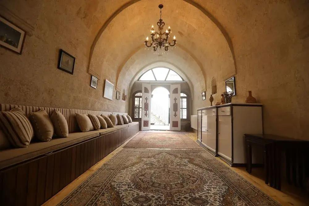 Upper Greek House 0*