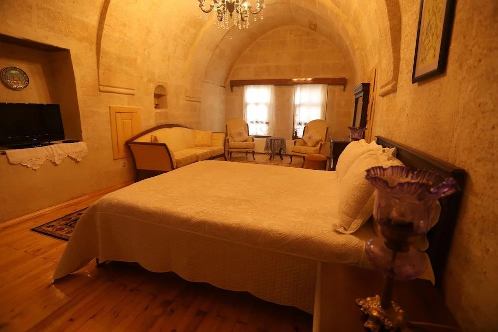 Upper Greek House 0*