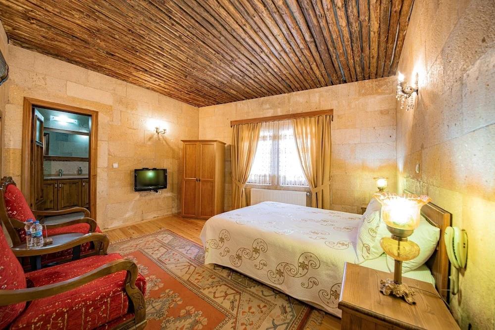 Upper Greek House 0*