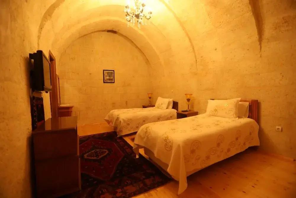 Upper Greek House 0*