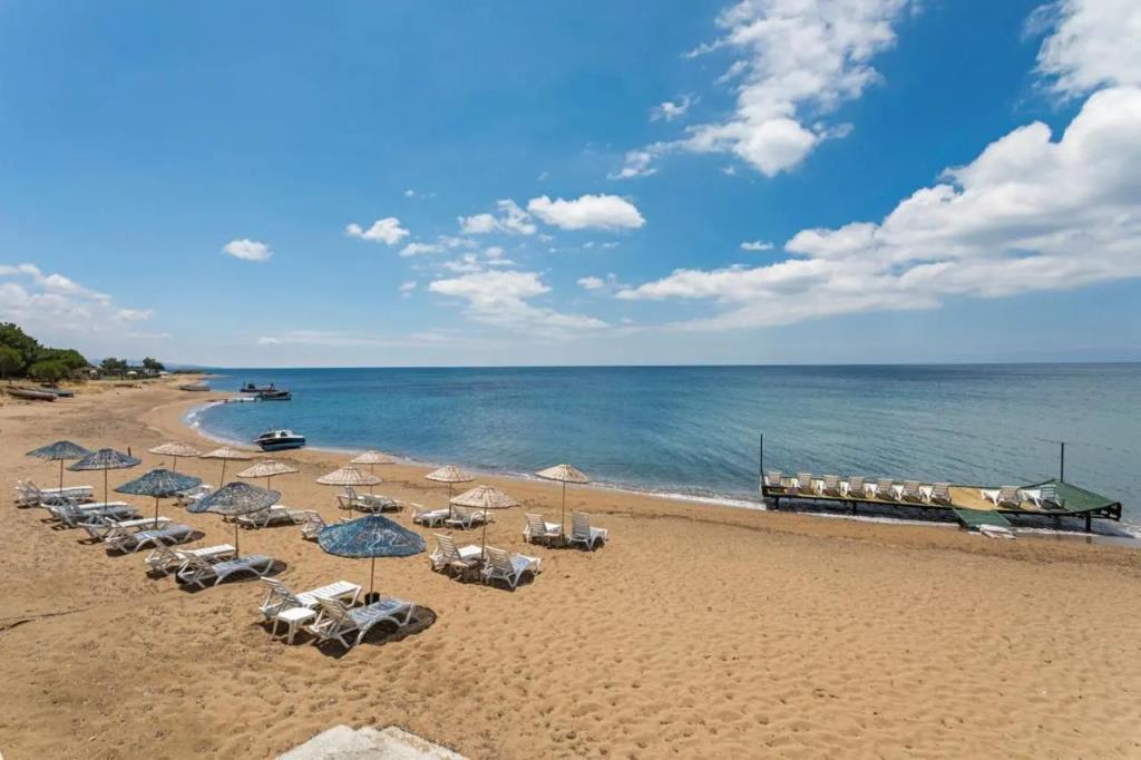 Troas Beach Hotel 0*
