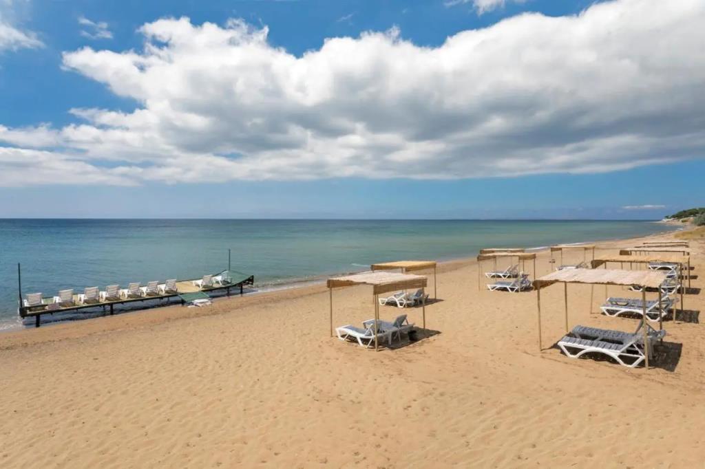 Troas Beach Hotel 0*