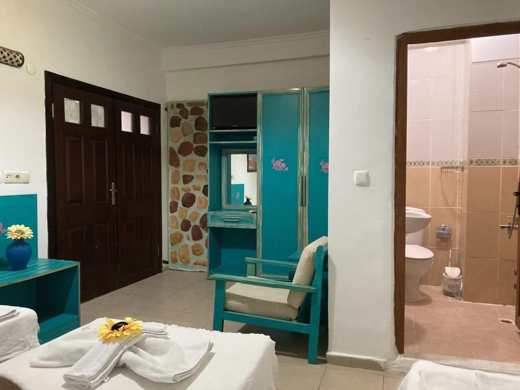 Can Hotel 0*