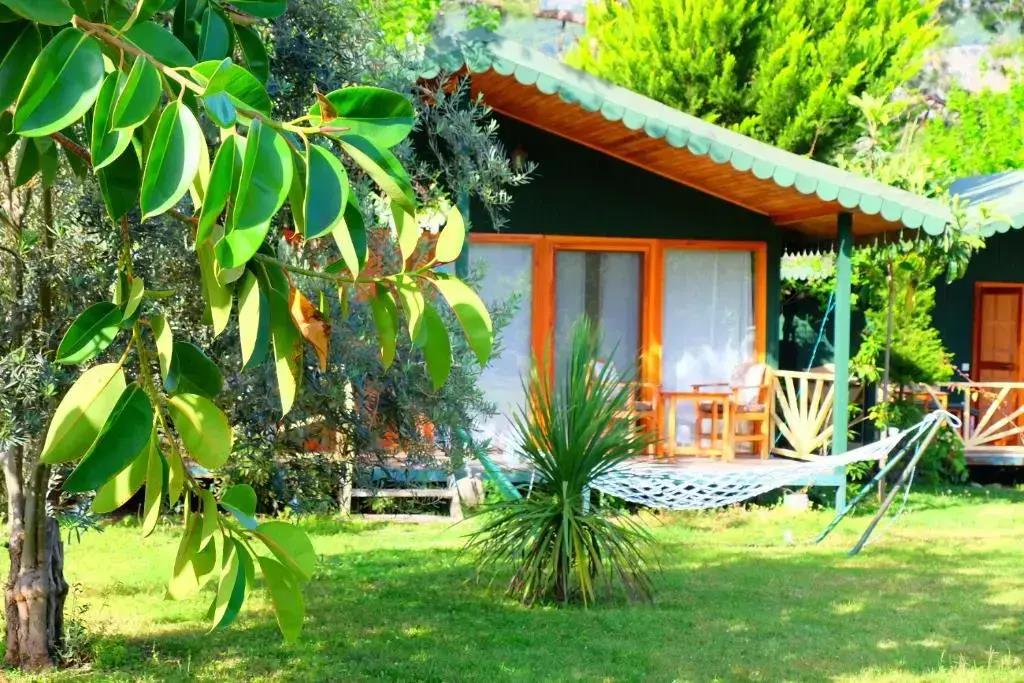 Etenna Beach Bungalows 0*