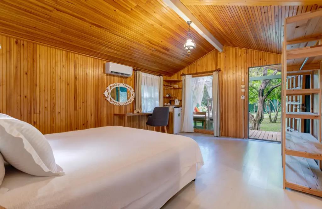 Etenna Beach Bungalows 0*
