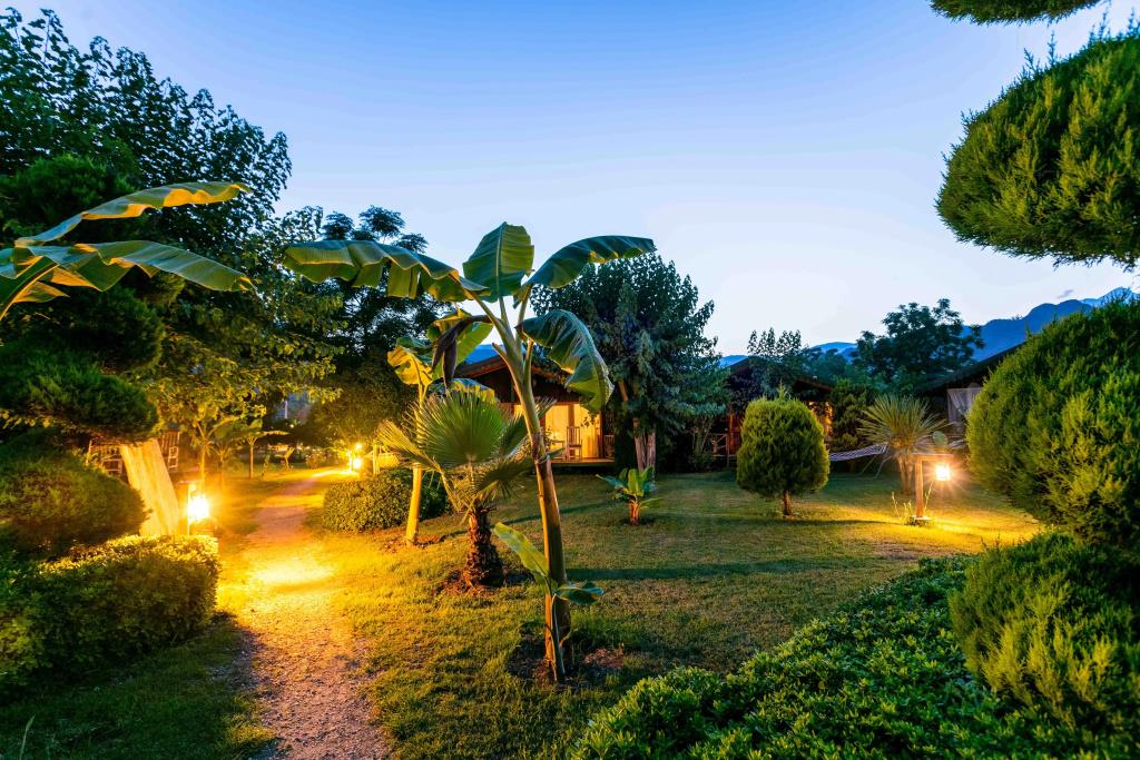 Etenna Beach Bungalows 0*