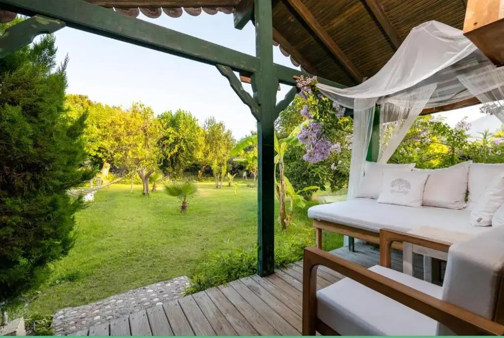 Etenna Beach Bungalows 0*