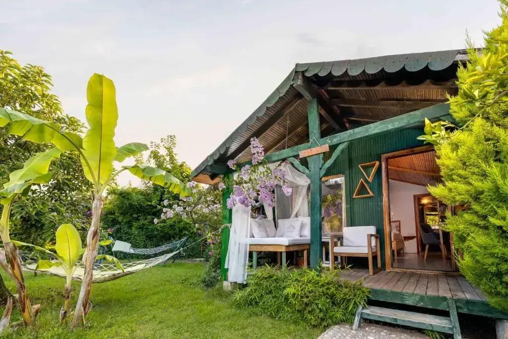 Etenna Beach Bungalows 0*