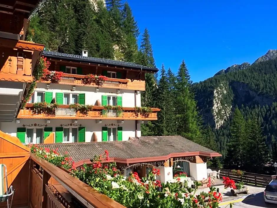Hotel Roy 3*