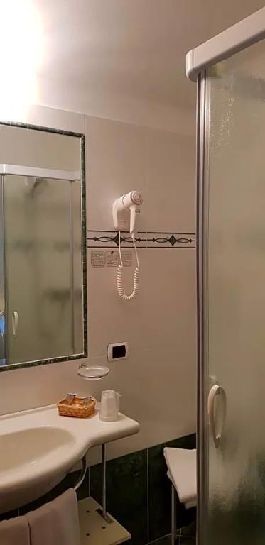 Hotel Roy 3*