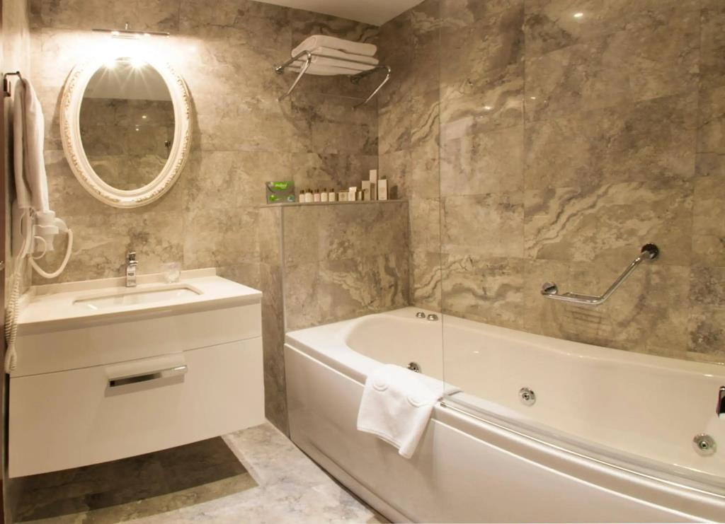 Motali Life Hotel 0*