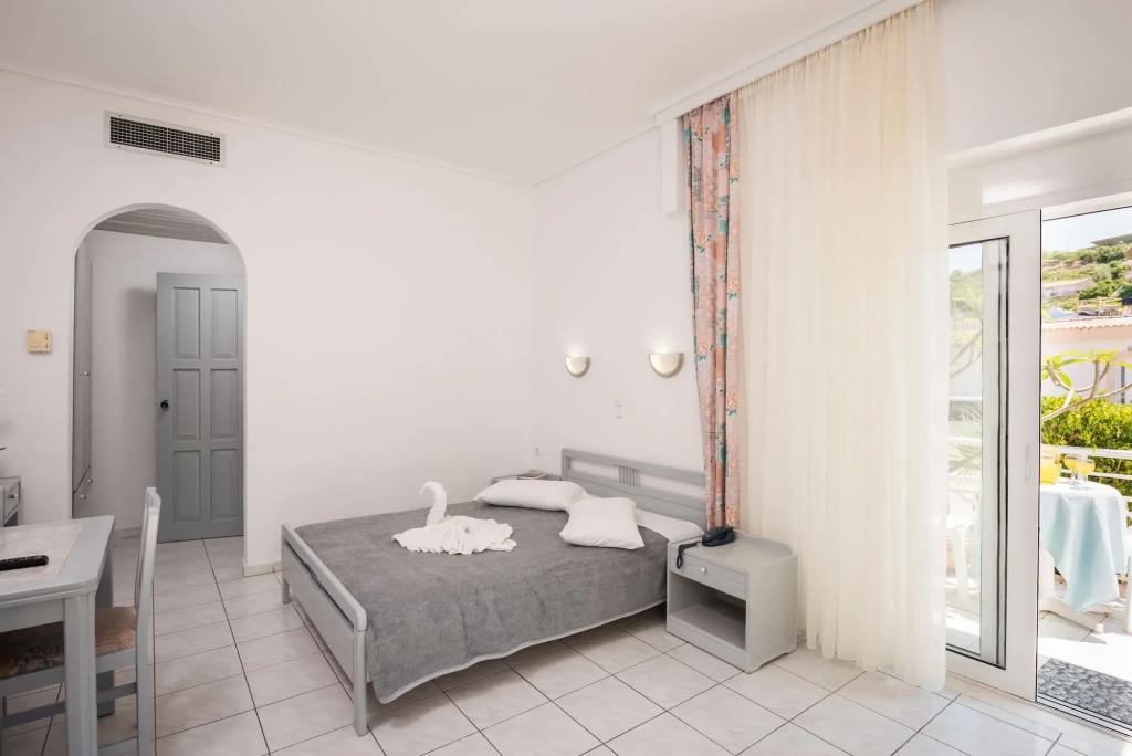 Kristall Suites 2*