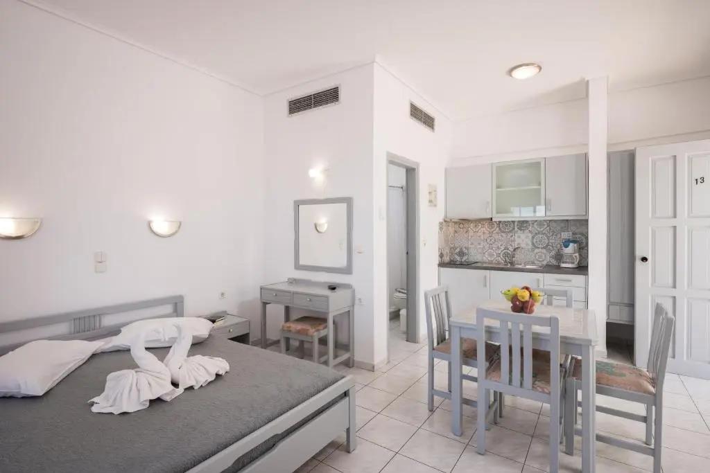 Kristall Suites 2*