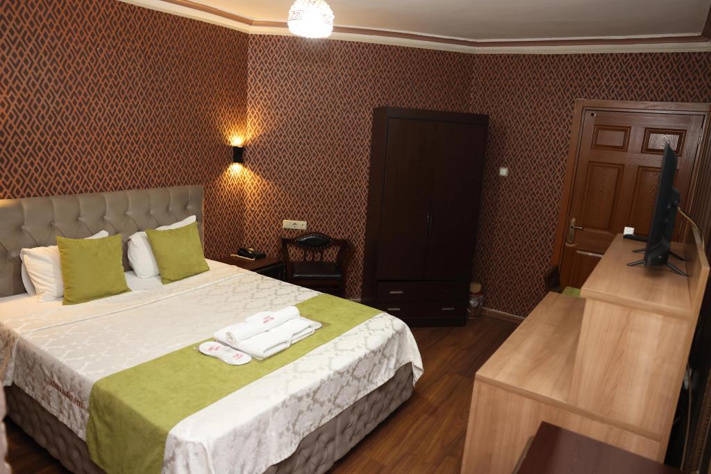 Adana Saray Hotel 3*