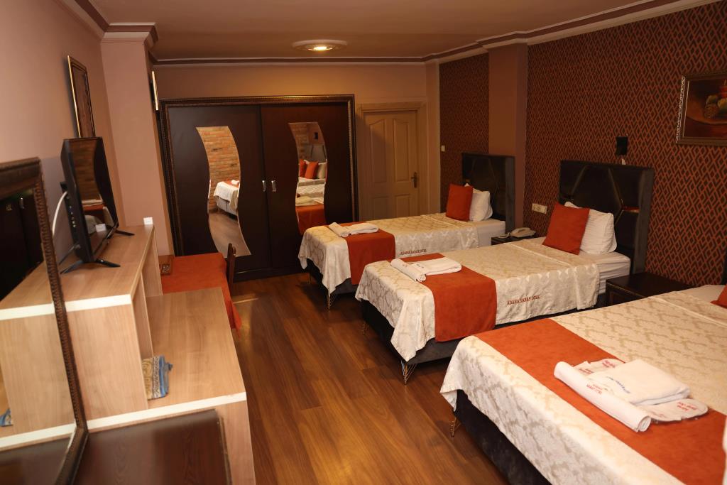 Adana Saray Hotel 3*
