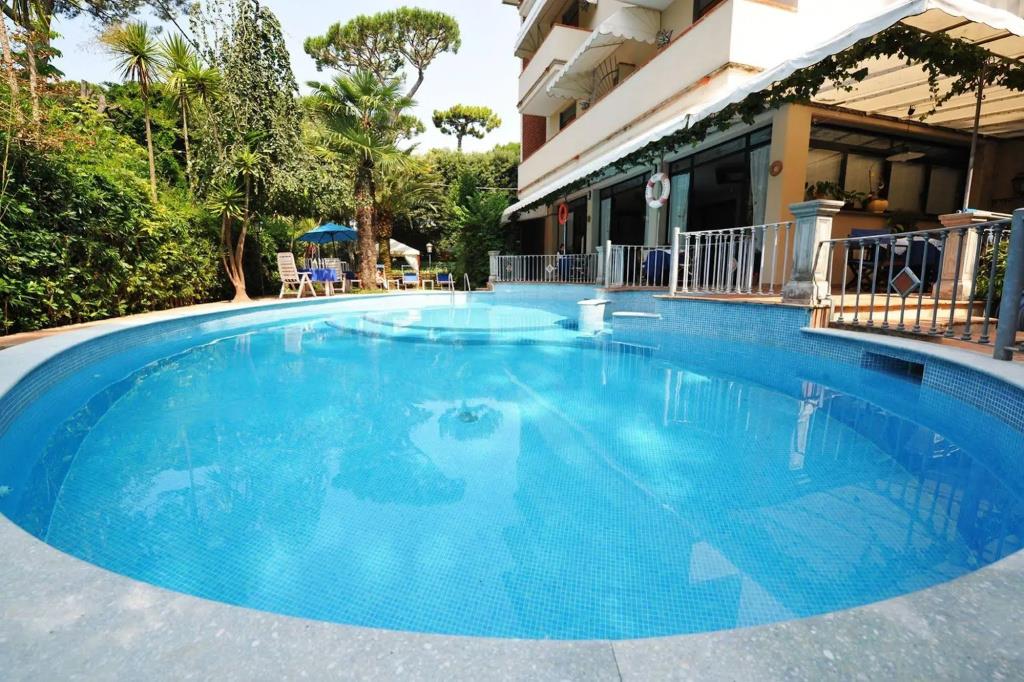 Hotel Kyrton 3*