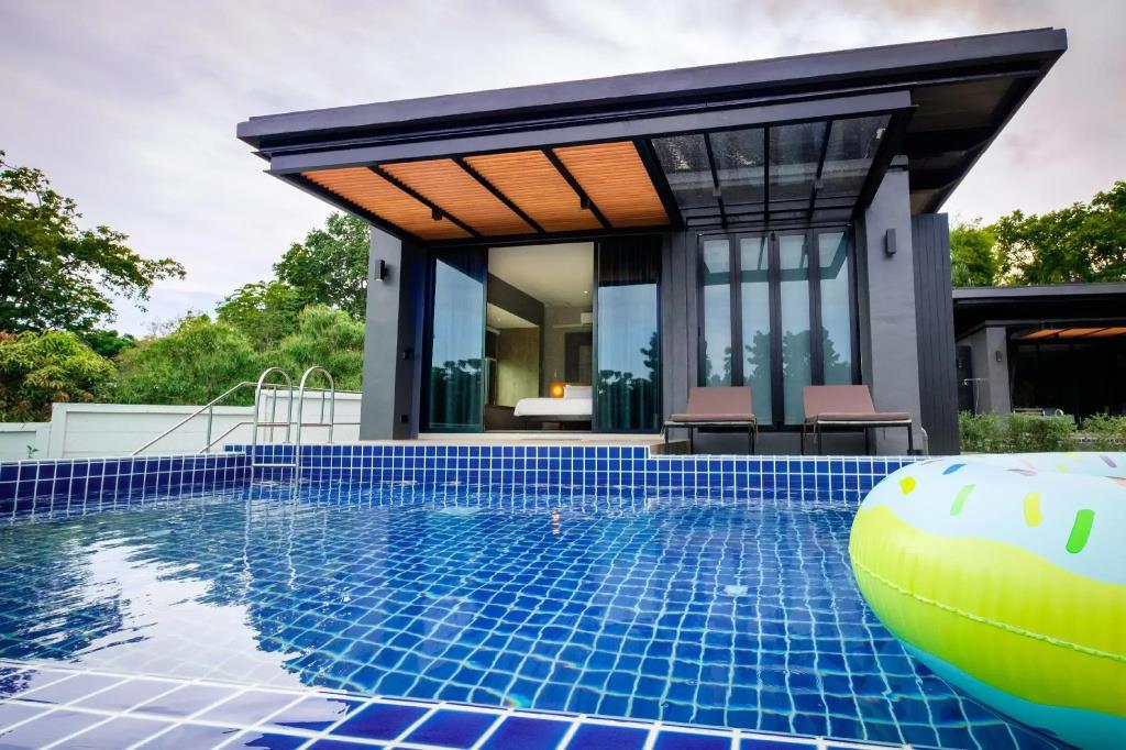 Sunshine Paradise Resort 3*