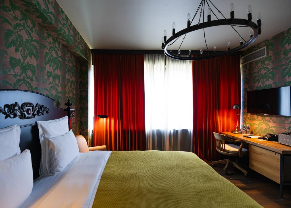 Lucky Hotel 2*