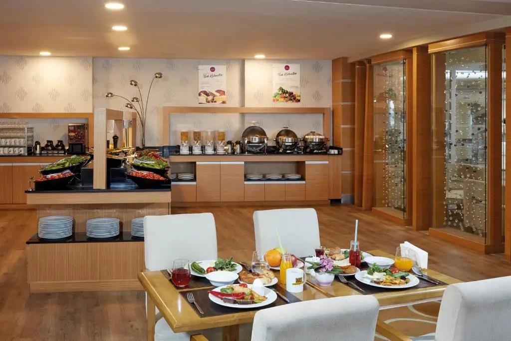 Anemon Grand Adana Otel 5*