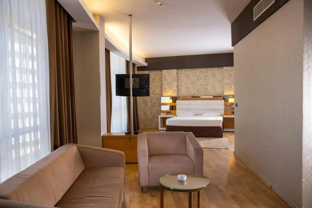 Anemon Grand Adana Otel 5*