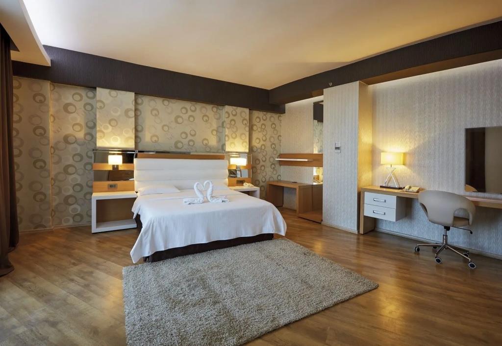 Anemon Grand Adana Otel 5*