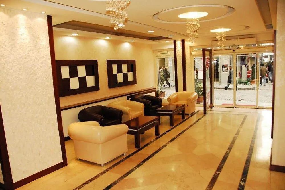 Artan Hotel 3*