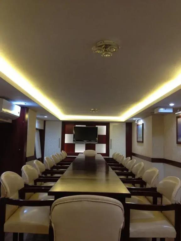 Artan Hotel 3*