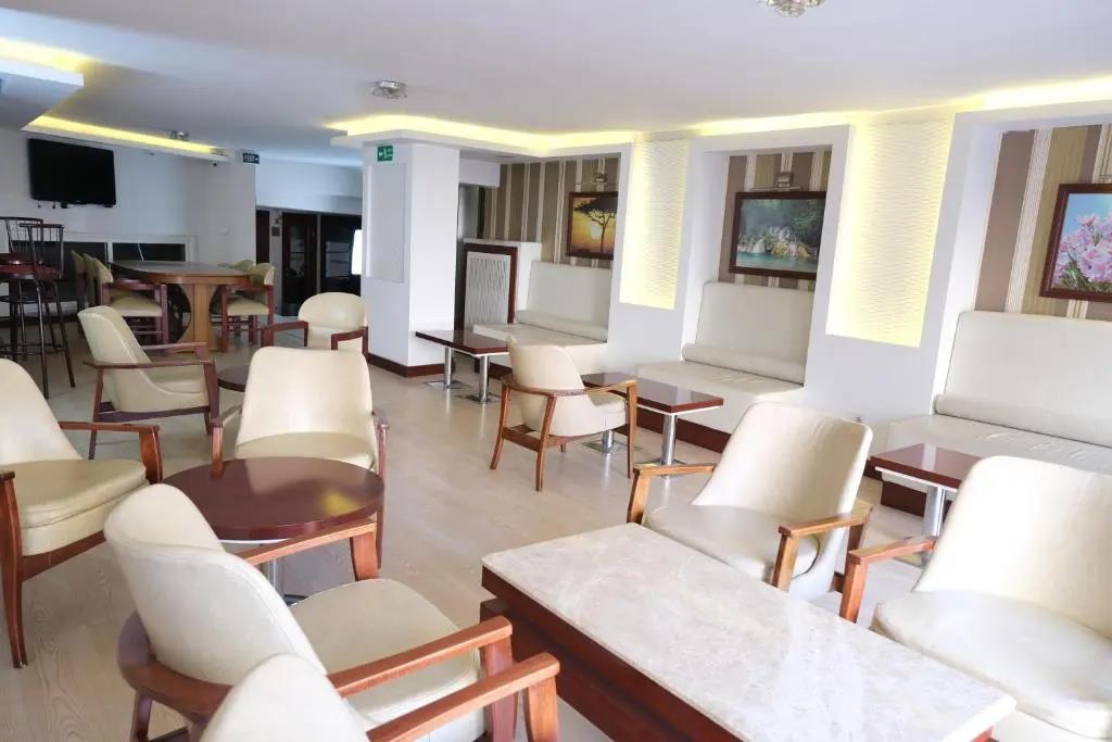 Artan Hotel 3*