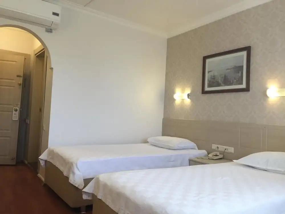 Artan Hotel 3*