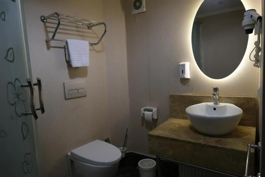 Artan Hotel 3*