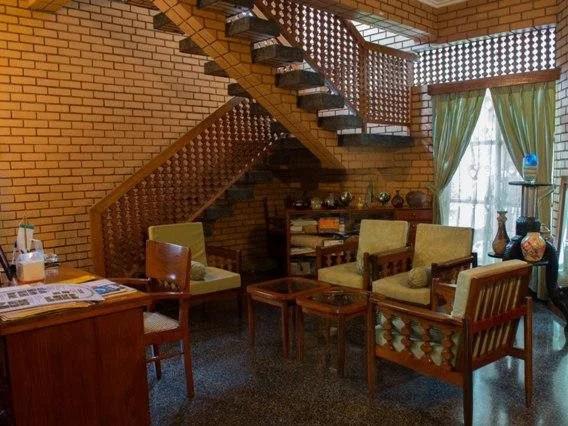 Royal Tourist Lodge 2*