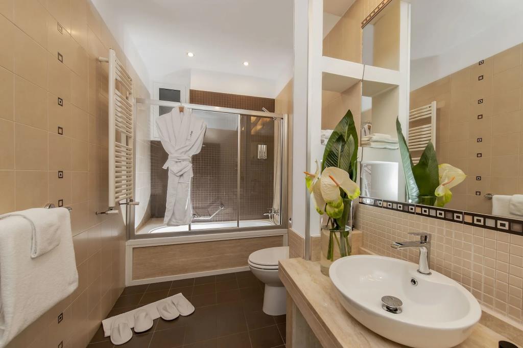 Daphne Luxury Suites 0*