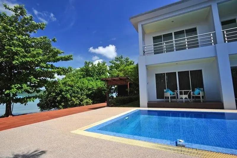 Chalong Beach Front Residence 2*