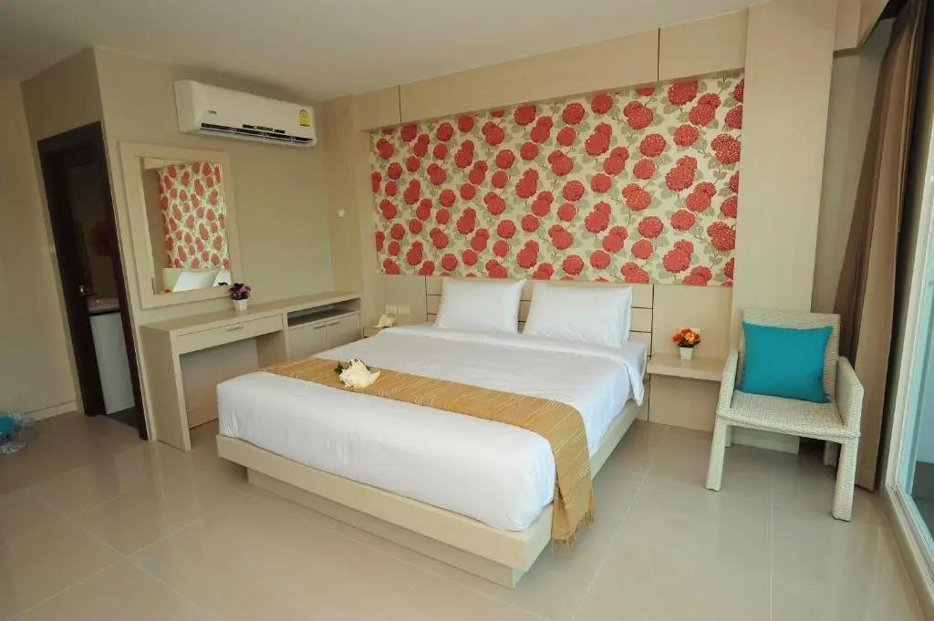 Chalong Beach Front Residence 2*