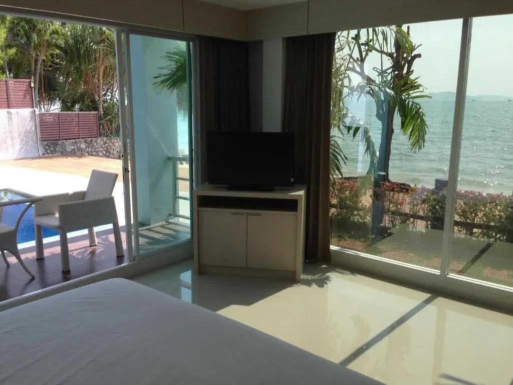 Chalong Beach Front Residence 2*