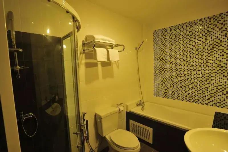 Chalong Beach Front Residence 2*