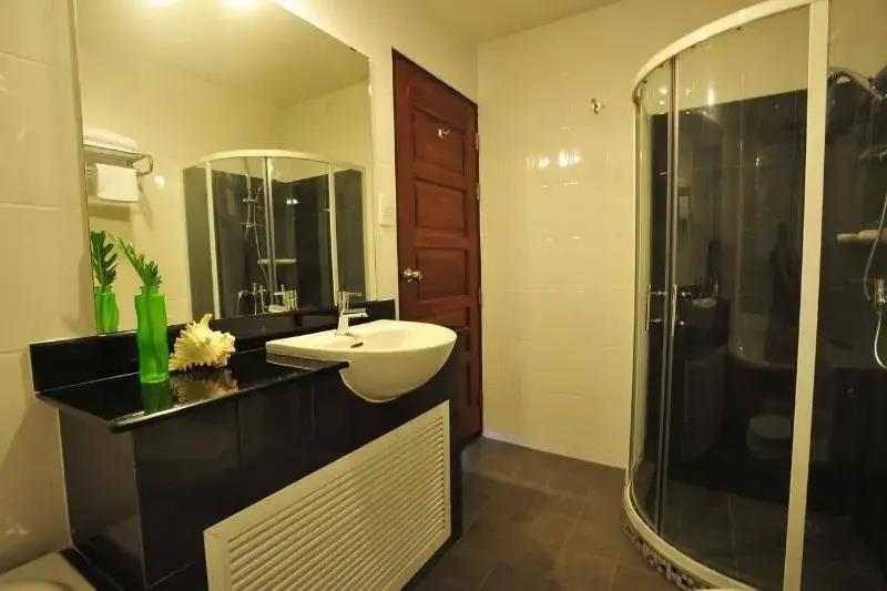 Chalong Beach Front Residence 2*