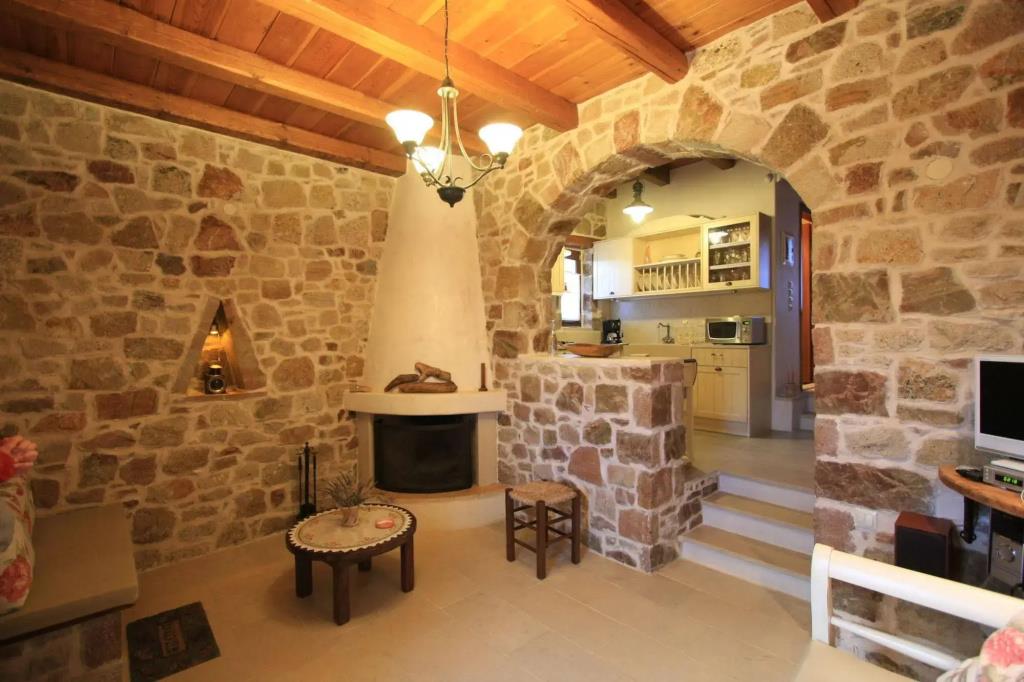 Lithos Traditional Houses 0*