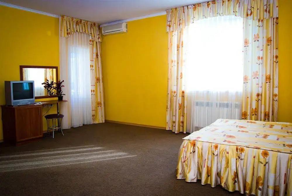 Marina Hotel 0*