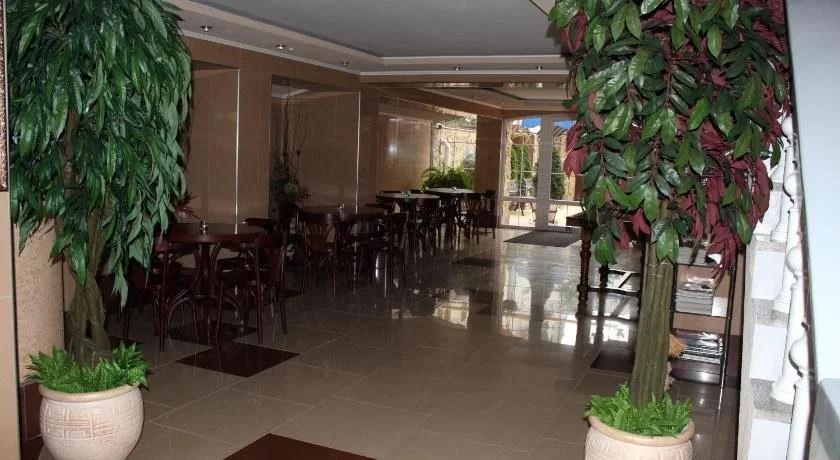 Marina Hotel 0*