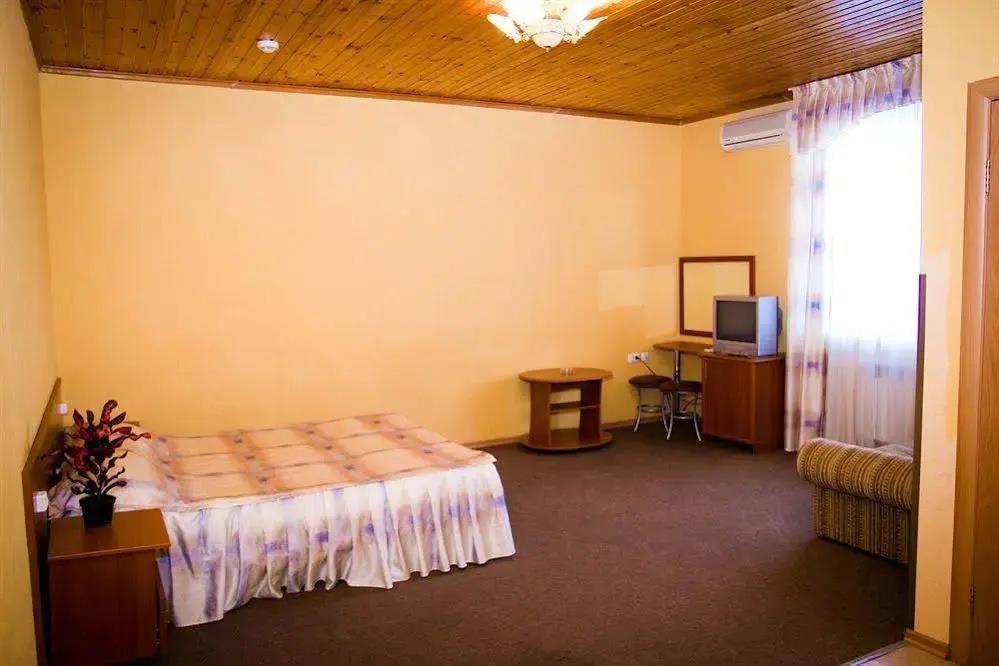 Marina Hotel 0*