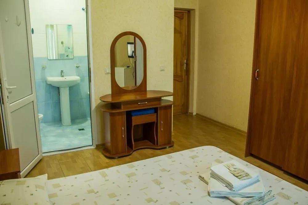Hotel 777 0*
