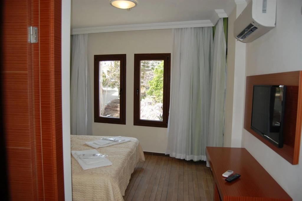 Selena Hotel 0*
