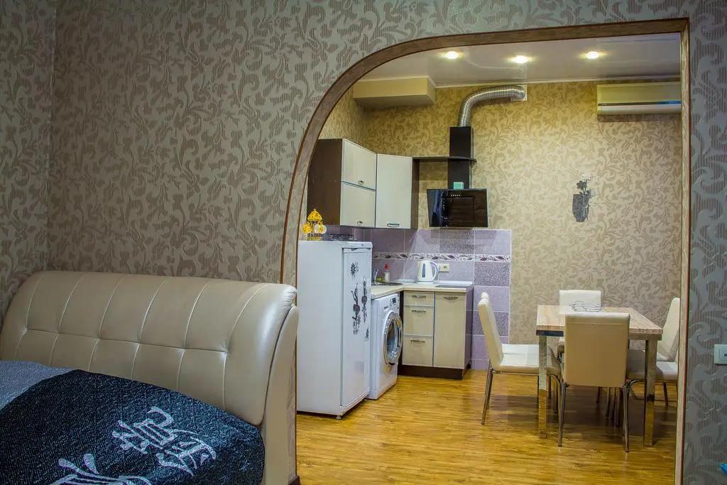 London House 0*