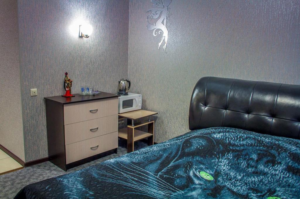 London House 0*