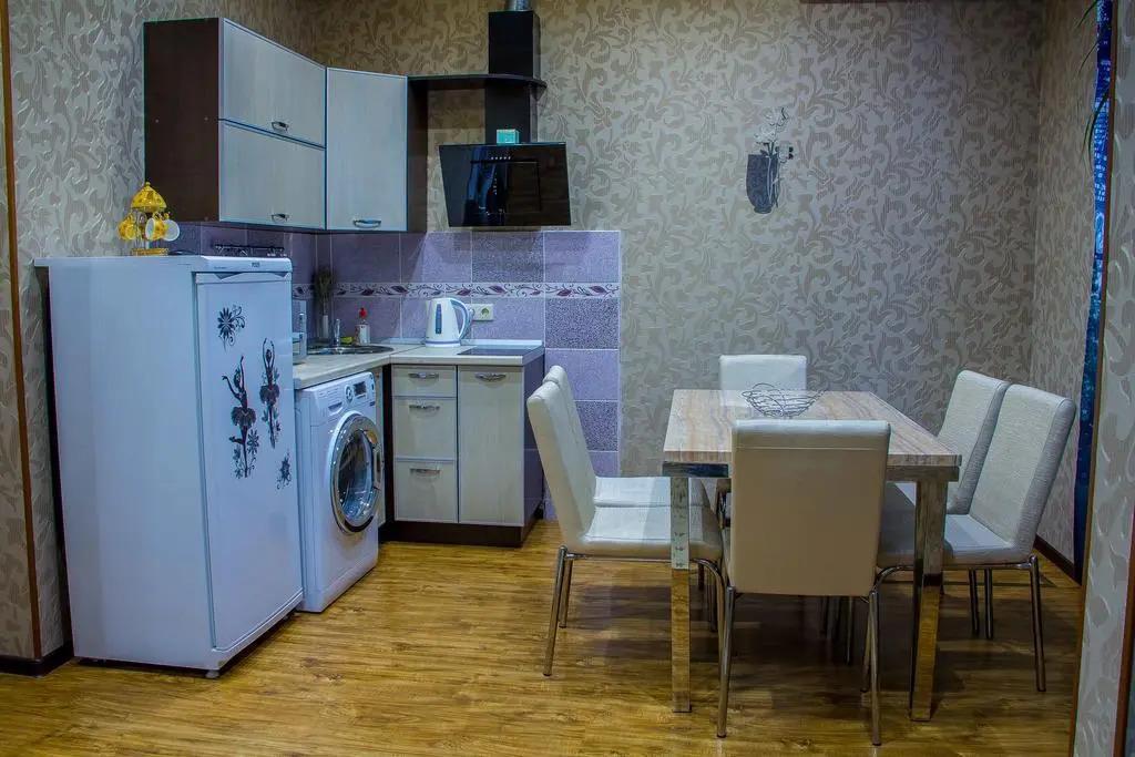 London House 0*