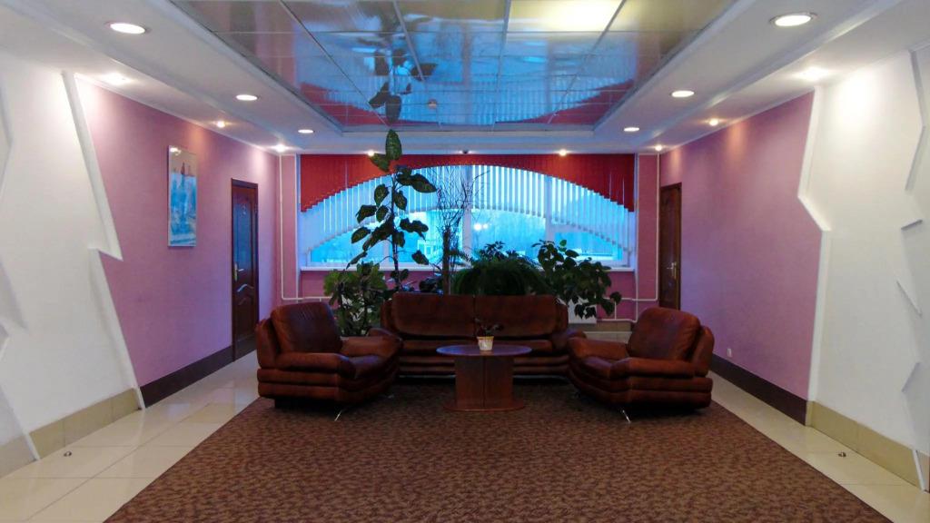 Shakhtyor Hotel 1*