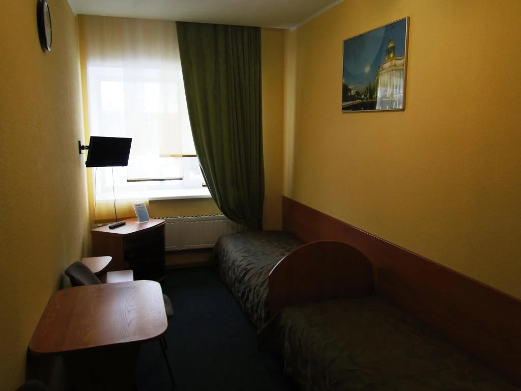 Shakhtyor Hotel 1*